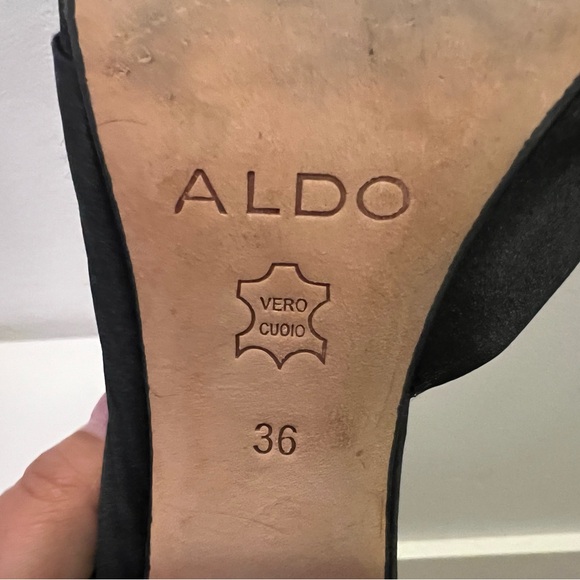 Size 6 (36) Black Satin Stiletto Pointy Toe Heel Aldo - Picture 5 of 7